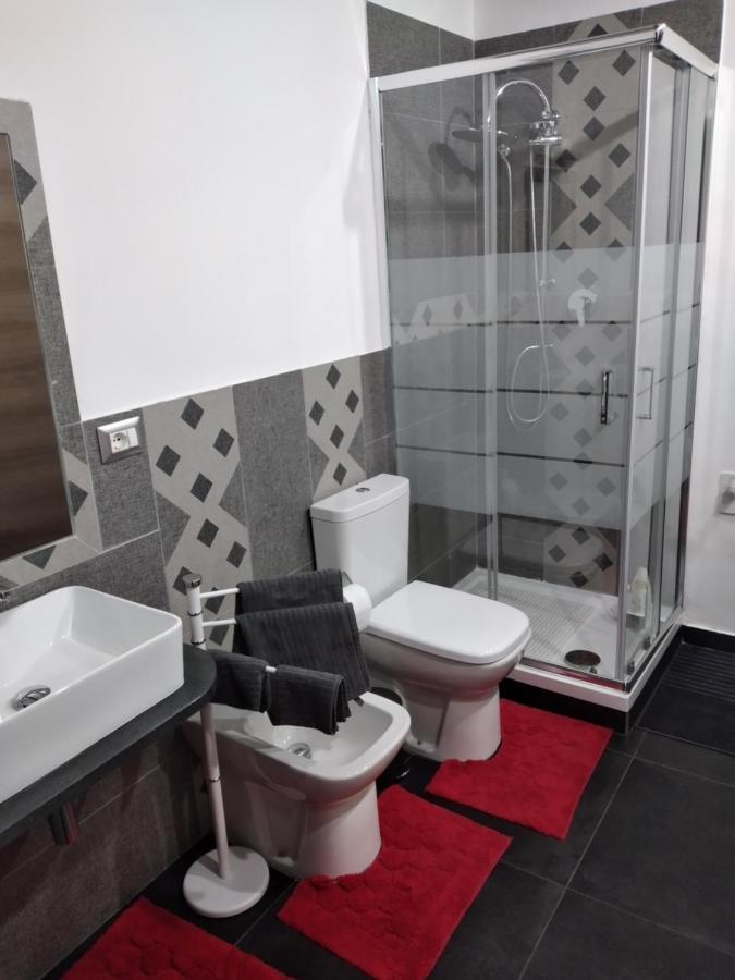 Suite Holiday House Bonaccorso 卡塔尼亚 外观 照片